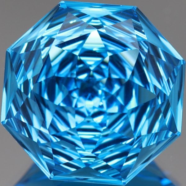 天然トパーズ 16mm 【カスタムローズカット】 スイスブルー