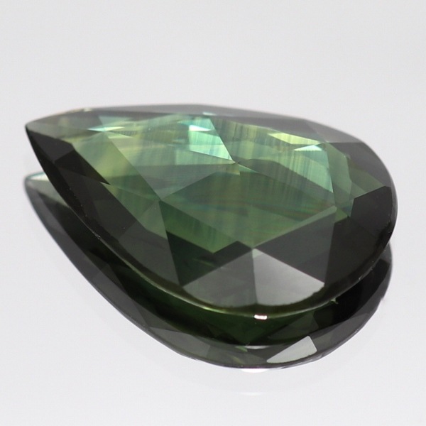 天然グリーンサファイア 3.49ct 【タイ・バンカチャ】 ローズカット