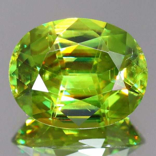 天然スフェーン 4.36ct 【極美グリーン】 ジェム品質