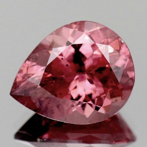 天然ロードライトガーネット 2.43ct 【ピンキッシュパープル】 マダガスカル