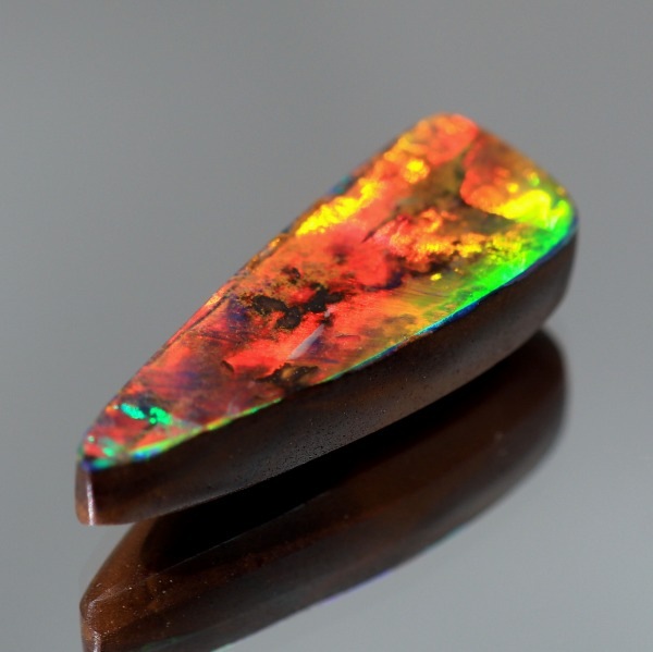 レインボーカラー　天然ボルダーオパール レインボーカラー 天然ボルダーオパール オパール（ボルダー）