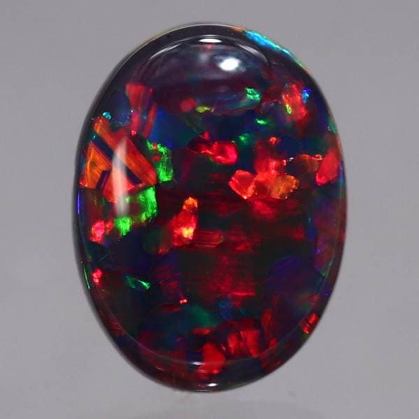 天然ブラックオパール 0.84ct 【レッド・オン・ブラック】