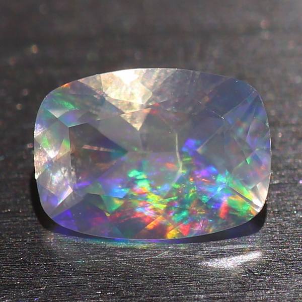 天然ウォーターオパール 0.55ct 【ファセットカット】 メキシコ