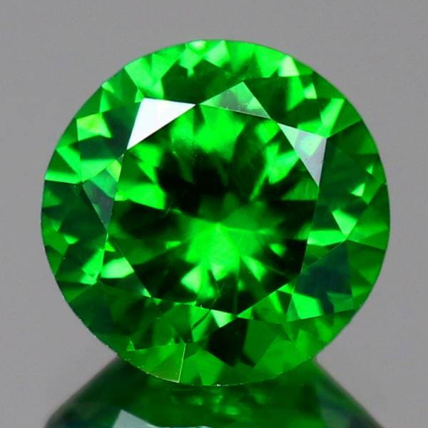 天然デマントイドガーネット 0.67ct 【ビビッドネオングリーン】 ロシア