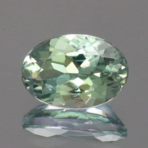 天然ゾイサイト 0.50ct 【タンザナイト】 ライトグリーン