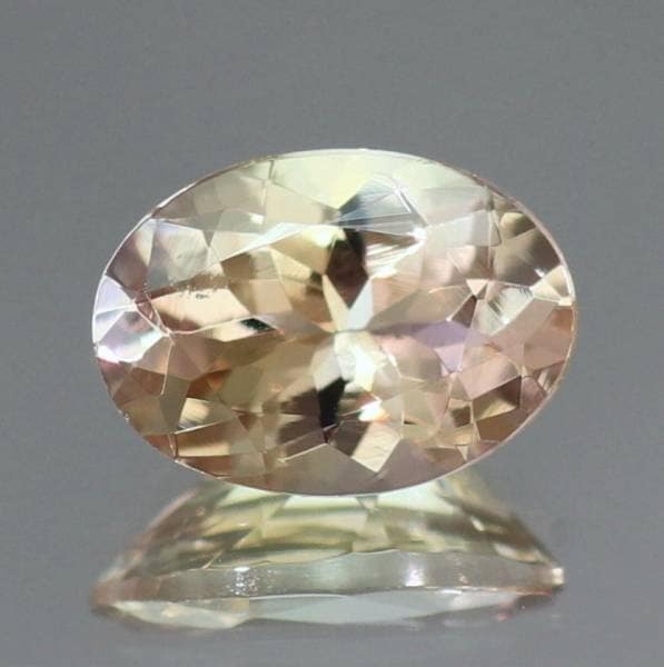 天然ゾイサイト 0.64ct 【シャンパンゴールド】 非加熱