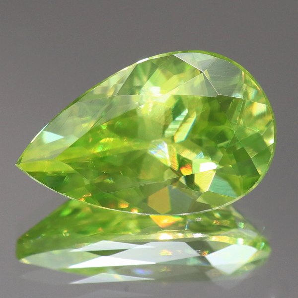 天然スフェーン 1.59ct 【イエロニッシュグリーン】 マダガスカル