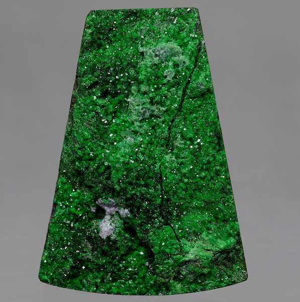 天然ウバロバイトガーネット 20.37ct 【ロシア】