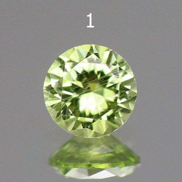 天然ペリドット 0.12ct 【隕石】 パラサイト