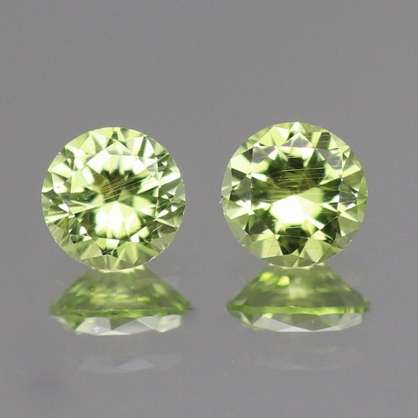天然石ペリドット ペリドット 原石 パキスタン産 30ct 宝石質 天然石 trg191