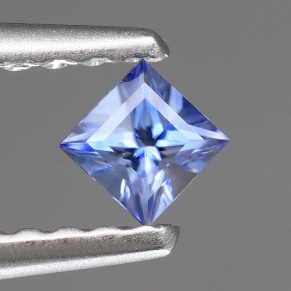 天然ベニトアイト 0.12ct 【輝くブルー】 スクエアカット