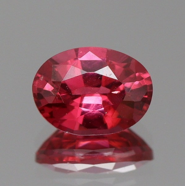 天然スピネル 0.32ct 【ピンキッシュレッド】ミャンマー