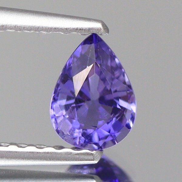 天然スカポライト 0.33ct 【バイオレット】 ペアシェイプカット