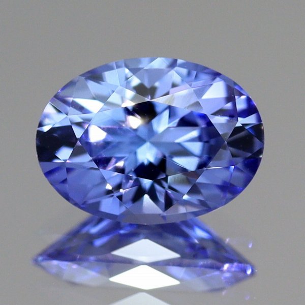 天然タンザナイト 0.81ct 【オーバルダイヤカット】 強輝
