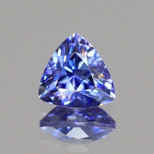 天然ベニトアイト 0.13ct 【煌くブルー】 トリリアントカット