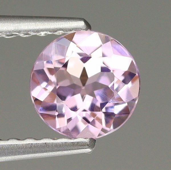 天然インペリアルトパーズ 0.63ct 【ピンク】 ブラジル