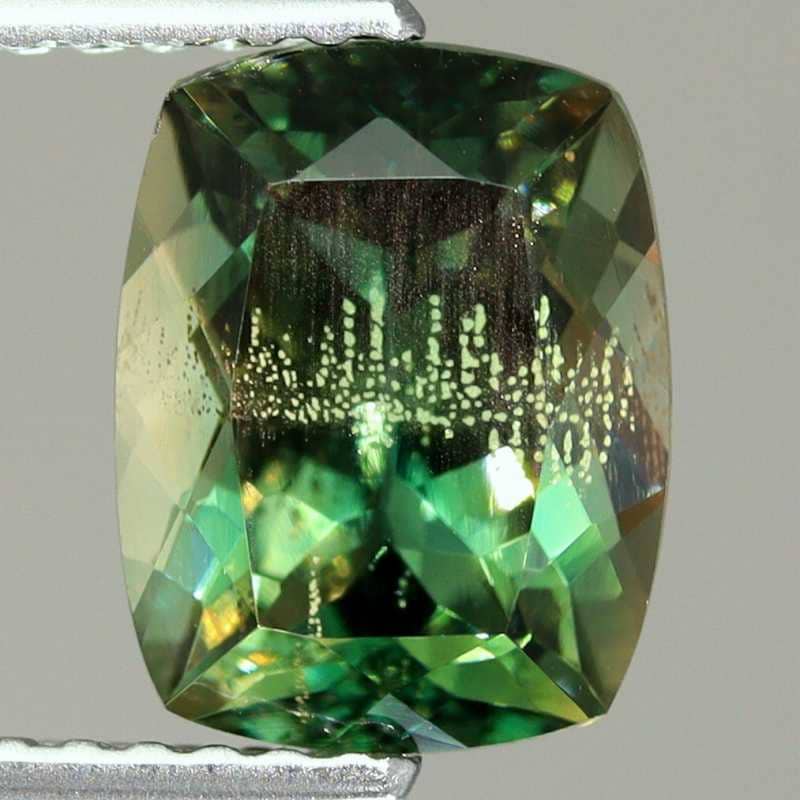 天然オレゴンサンストーン 2.26ct 【ラブラドライト】 美しいインクルージョン