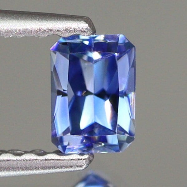 天然ベニトアイト 0.36ct 【レアストーン】 オクタゴン