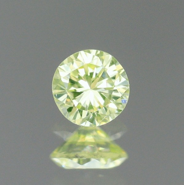 天然ダイヤモンド 0.057ct 【FANCY LIGHT YELLOW GREEN SI1】 中宝研ソ付