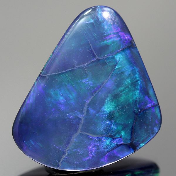 天然ブラックオパール 5.59ct 【バタフライブルー】