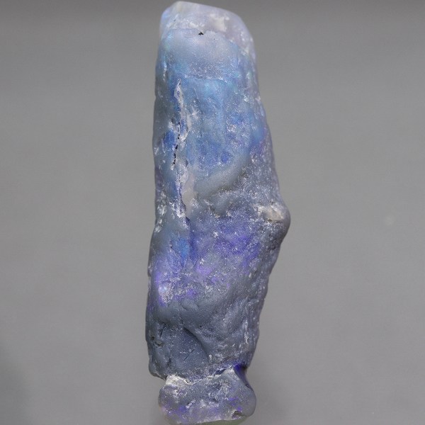 天然ブラックオパール 7.15ct 【虫の巣穴】 ラフ