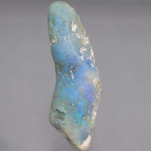 天然ブラックオパール 9.07ct 【虫の巣穴】 ラフ