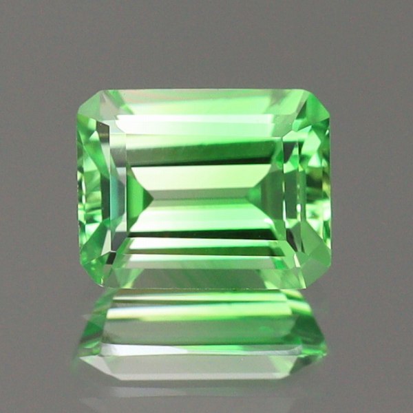 天然石　ミントガーネット 天然ミントガーネット 2.00ct 【極上の煌めき】 UV蛍光 タンザニア