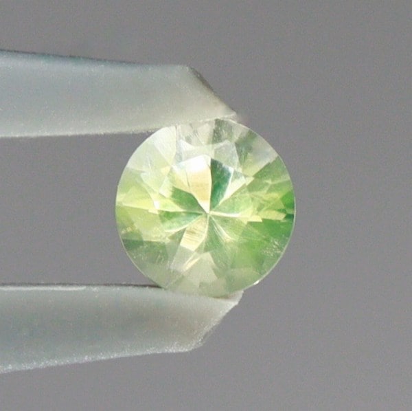 天然オパール 0.08ｃｔ 【ハイアライト】 メキシコ