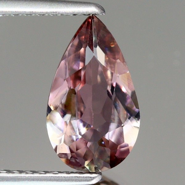 天然ダイアスポア 1.43ct 【パープリッシュピンク】 日独ミニ鑑別付