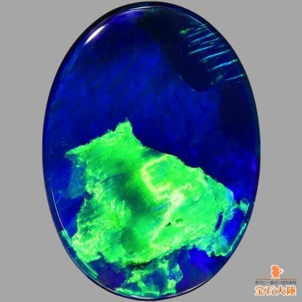 天然ブラックオパール 2.86ct 【フラッシュパターン】 トップ品質