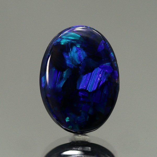 天然ブラックオパール 0.68ct 【ブルーパープル】黒生地