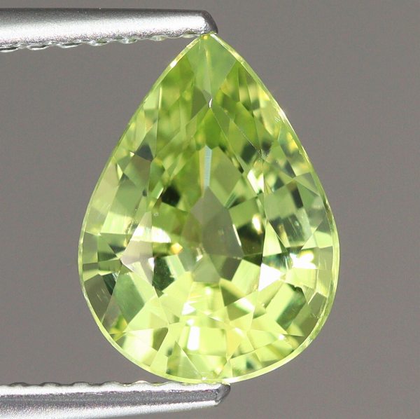 天然クリソベリル 2.31ct 【イエロー】 ペアシェイプ