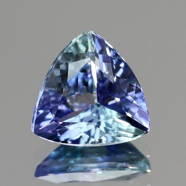 天然ゾイサイト 0.84ct 【トリリアント】 バイカラー