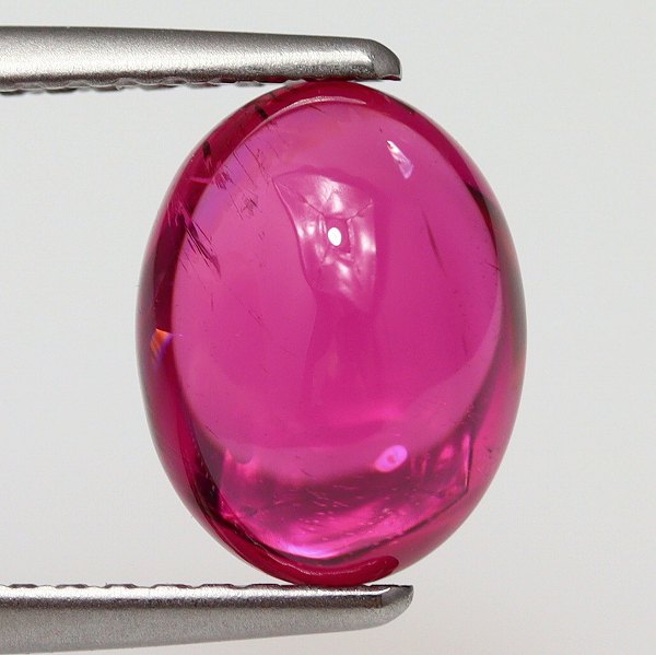 天然トルマリン 2.20ct 【濃厚ピンク】 カボションカット