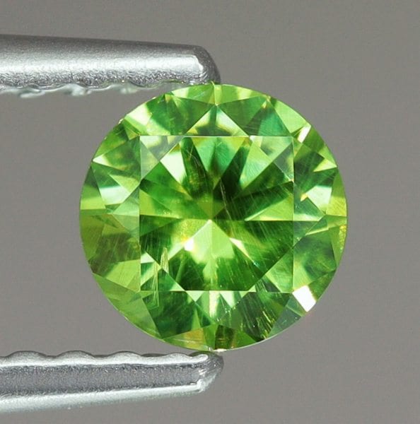 天然デマントイドガーネット 0.41ct 【ホーステールインクルージョン】 ロシア