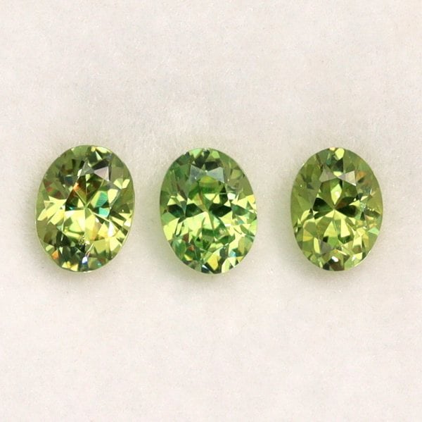 天然デマントイドガーネット 0.55ct/3P 【ナミビア】 セット