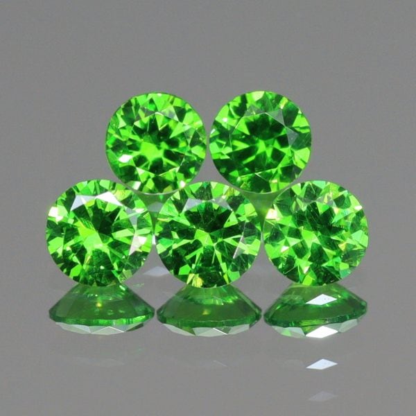 天然デマントイドガーネット 2.5mm 【ロシア】