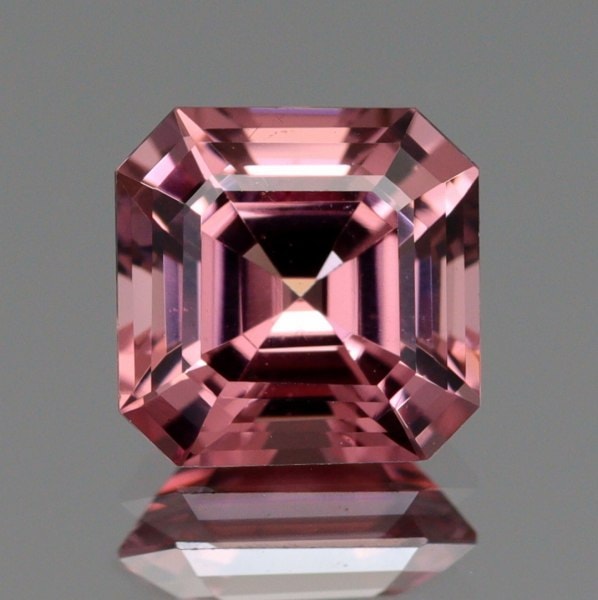 天然マラヤガーネット 0.89ct 【アッシャーカット】 タンザニア