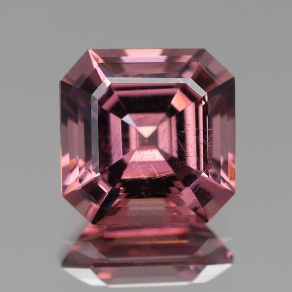 天然マラヤガーネット 0.86ct 【アッシャーカット】 タンザニア