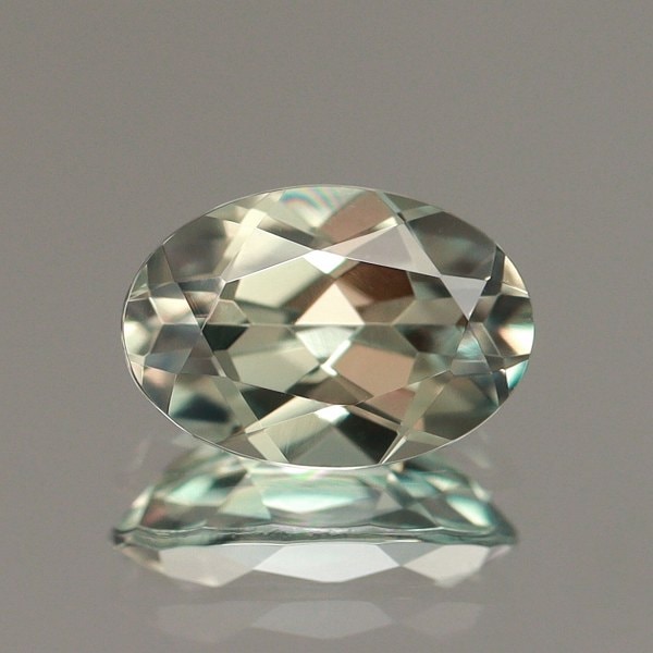 天然ダイアスポア 0.49ct 【カラーチェンジ】 トルコ