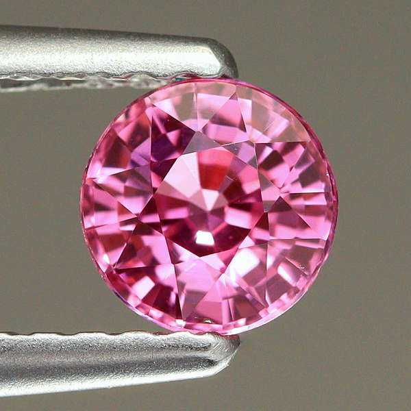 JiJikoro☆ホットピンク!!★マダガスカルピンクサファイア★オーダー マダガスカル産ピンクサファイア 0.66ct パーフェクトカット - IRODORI