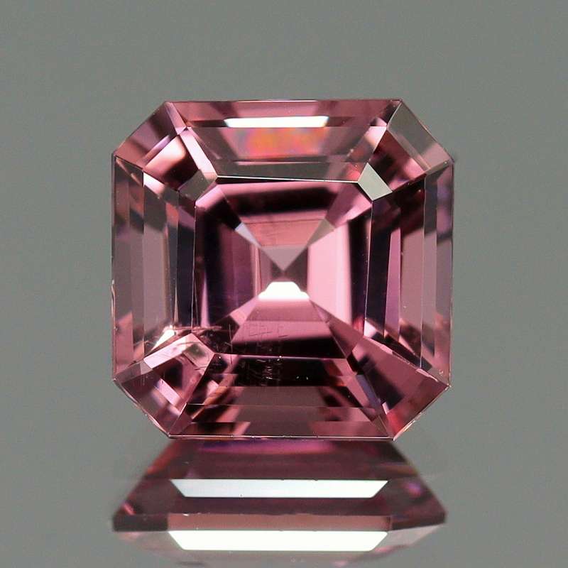 天然マラヤガーネット 0.91ct 【アッシャーカット】 タンザニア　