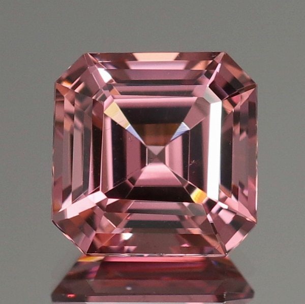 天然マラヤガーネット 0.91ct 【アッシャーカット】 タンザニア