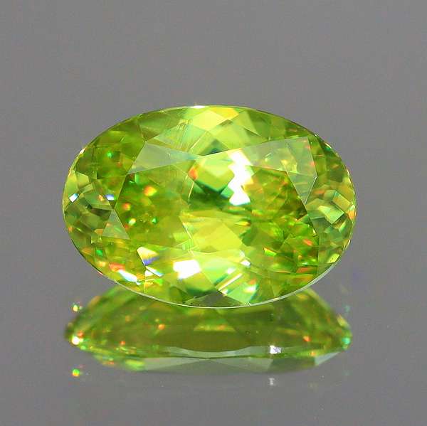 天然スフェーン 0.81ct 【イエロニッシュグリーン】 マダガスカル