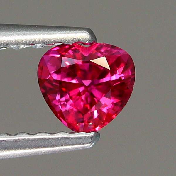 天然ルビー 0.35ct 【ハートシェイプ】 モザンビーク 中宝ソ付