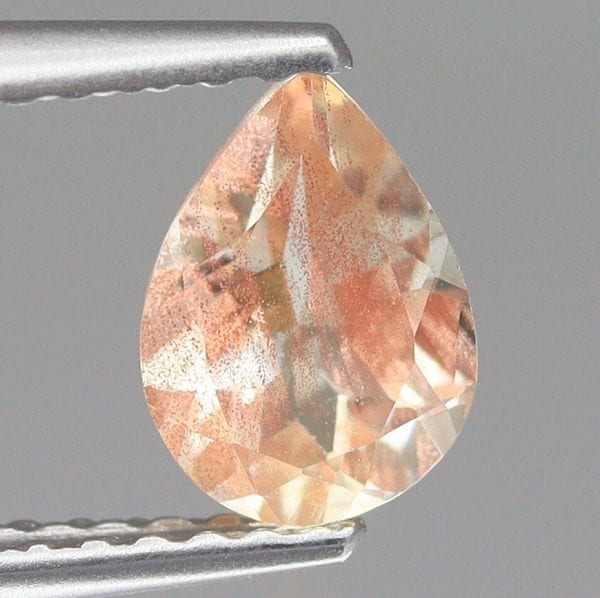 天然オレゴンサンストーン 0.67ct 【ラブラドライト】