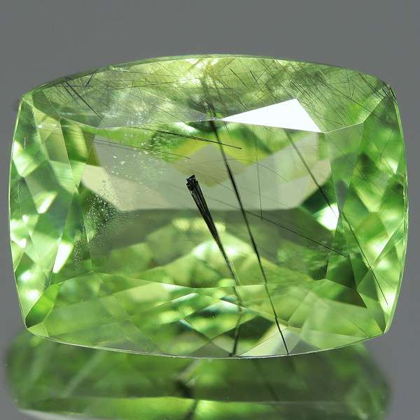 ✴︎値下げ【 天然石 原石 鉱物 】パキスタン産 ペリドット ルードヴィッヒアイト 天然ペリドット 4.79ct 【ルードヴィッヒアイト】 パキスタン