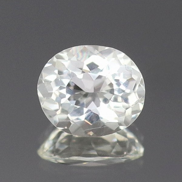 天然スカポライト 0.30ct 【ホワイト・UV】