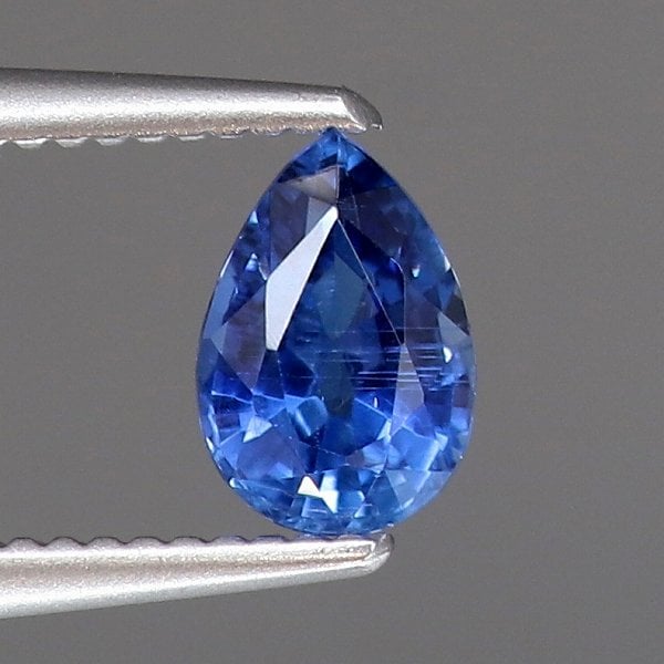 天然カイヤナイト 0.55ct 【ペアシェイプ】 ネパール