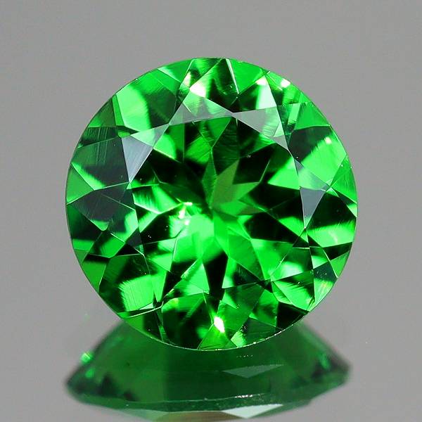 天然ツァボライトガーネット 0.69ct 【美発色】 タンザニア